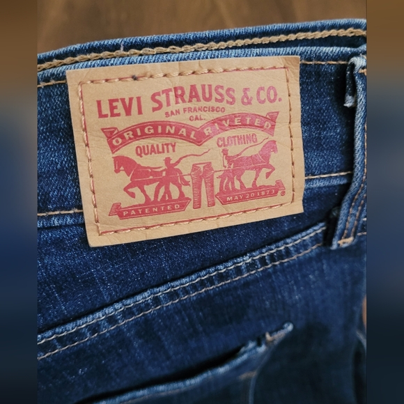 Levi's 311 Shaping Skinny dark wash denim destructed jeans Women's size 29 - Picture 4 of 12